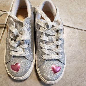 Size 13 children's place sneakers